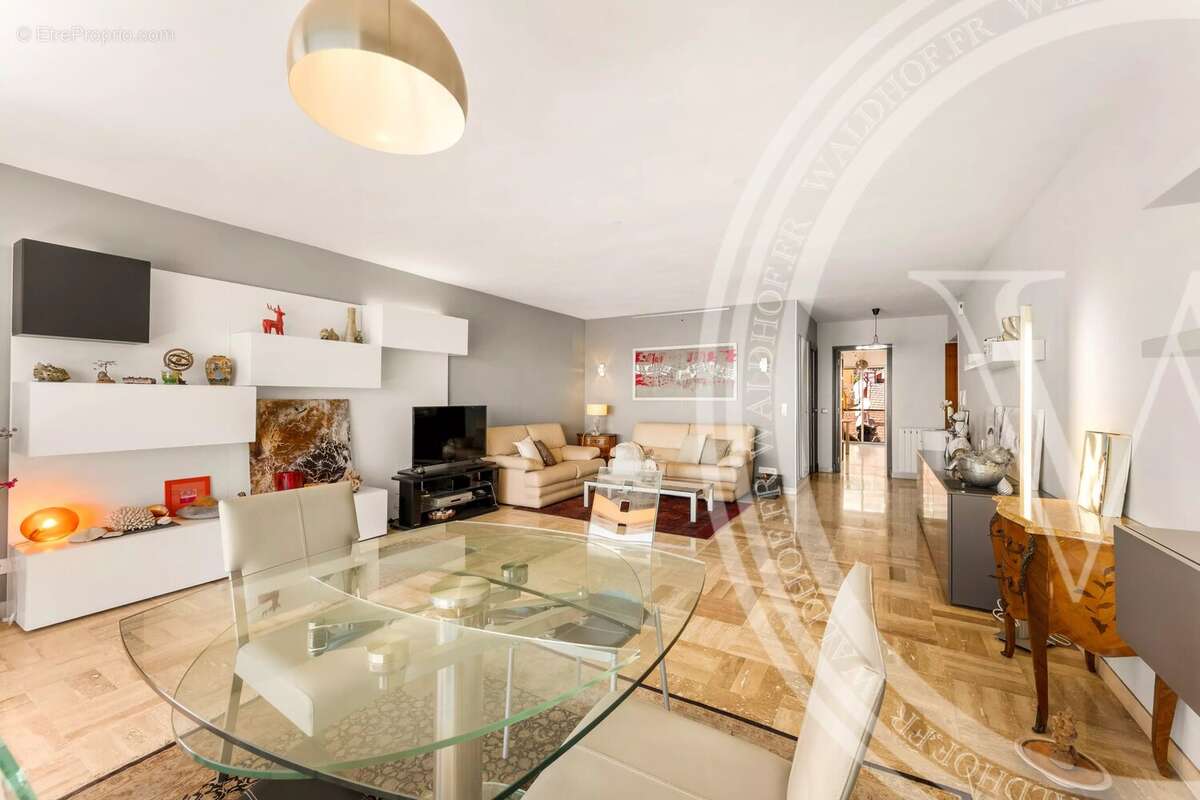 Appartement à ROQUEBRUNE-CAP-MARTIN