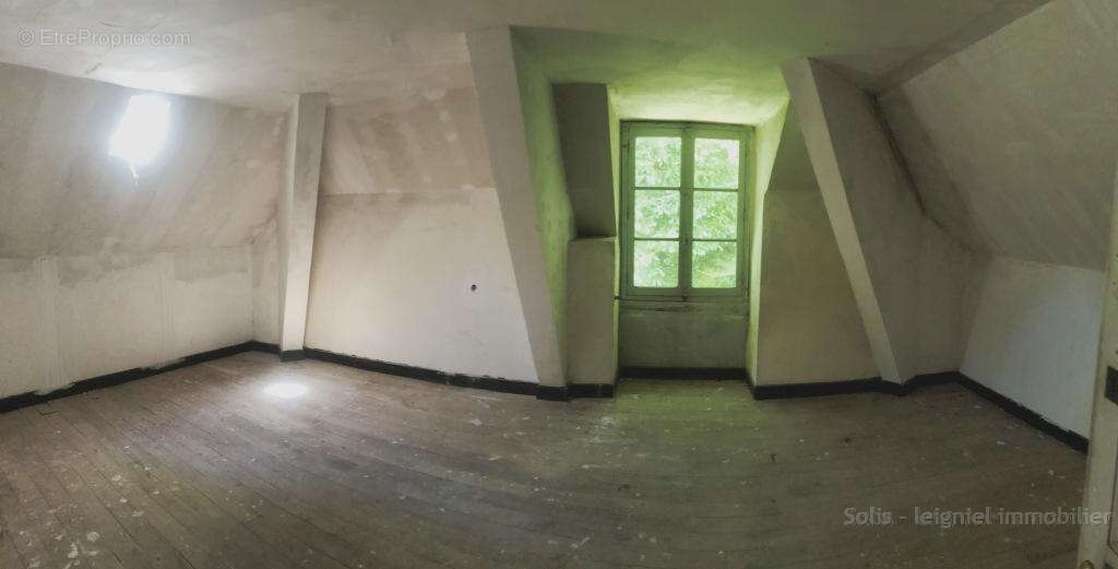 Maison 253 m² à Sens  - photo 8