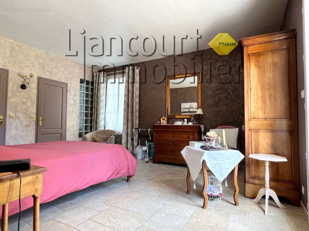 Maison à ANGICOURT
