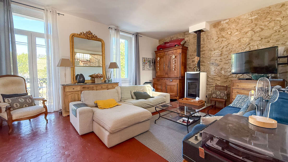 Orange   Élégante maison de maître en pierre avec studio indépendant, garage et terrasses - photo 3