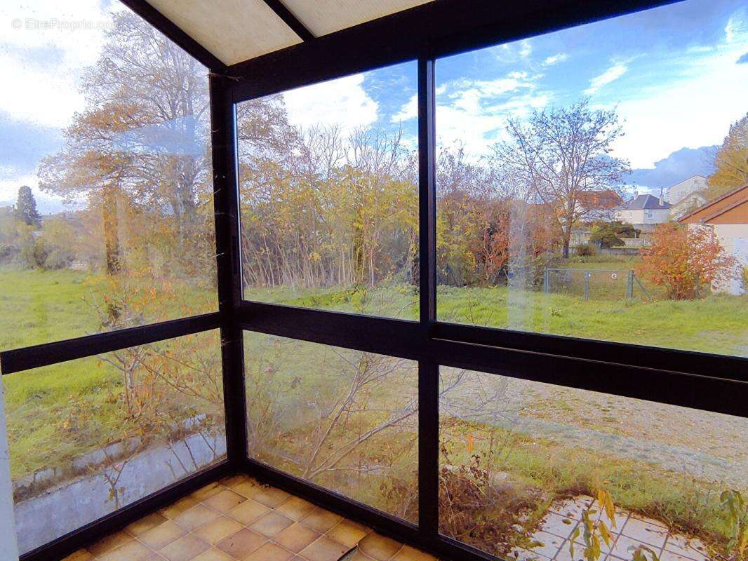 Maison à CHATELLERAULT