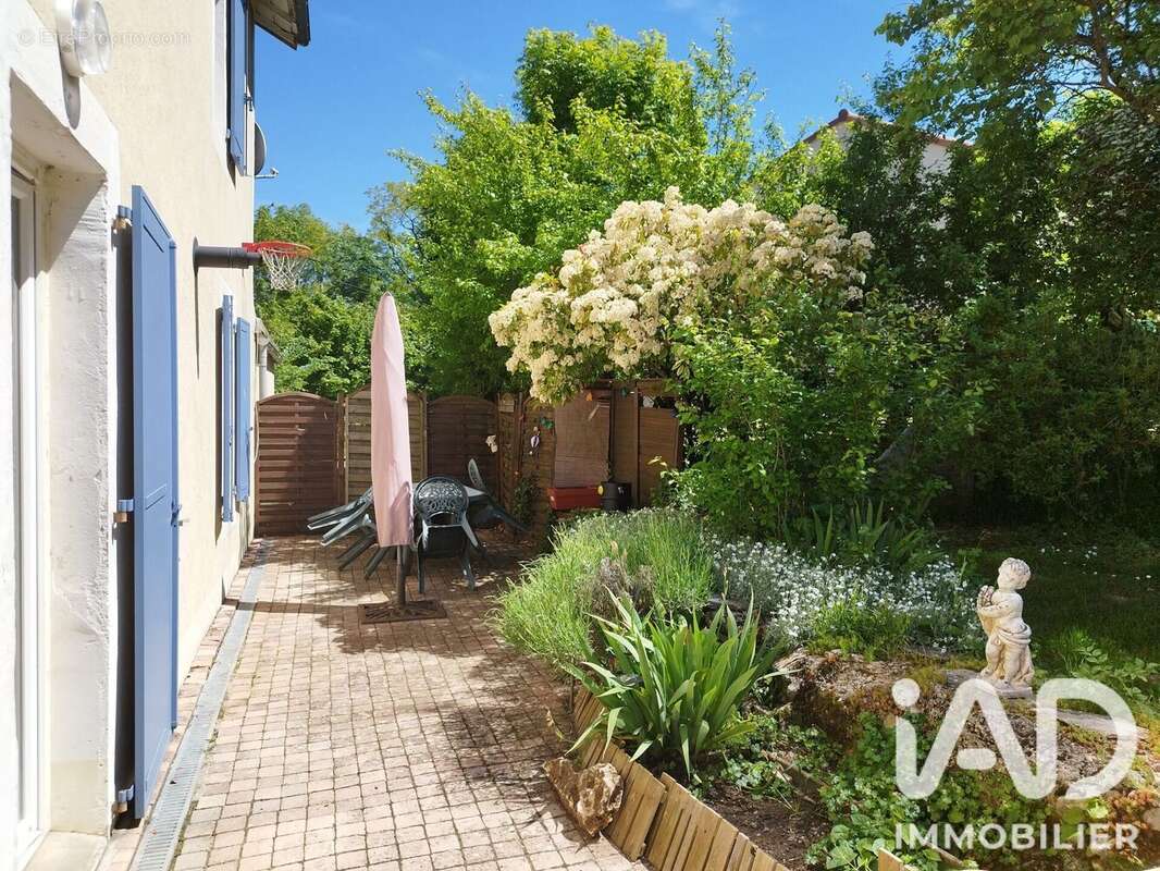 Maison 85 m² à La Cavalerie  - photo 3