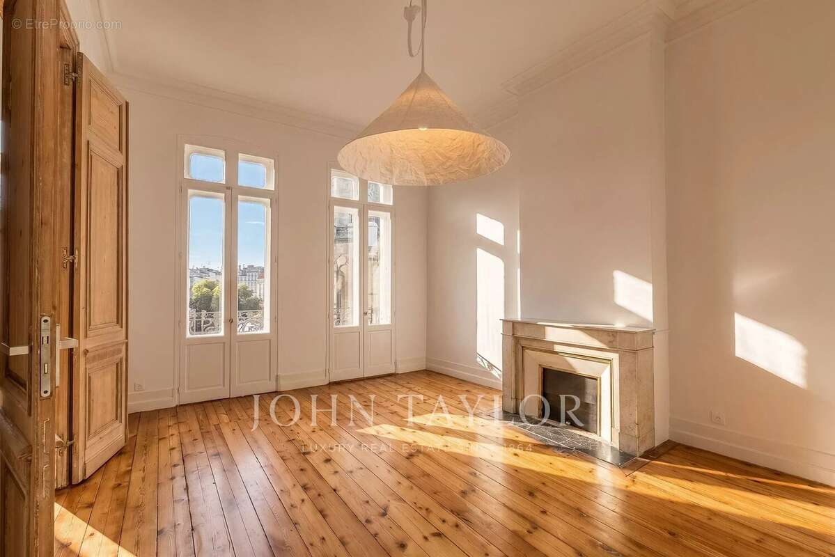 Appartement à BORDEAUX