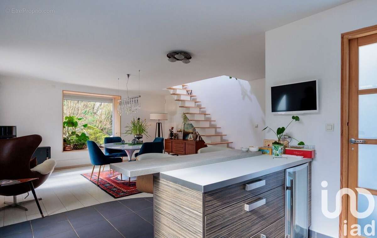 Photo 7 - Maison à SAINT-GENIS-LES-OLLIERES