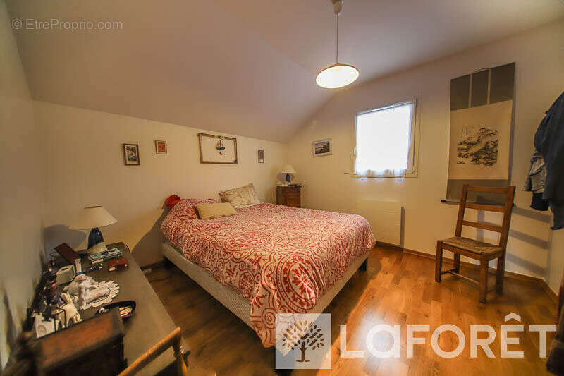 Maison à SAINT-CREPIN