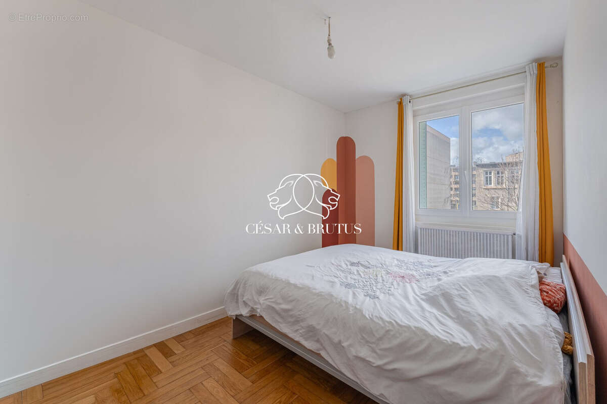 Appartement à LYON-8E