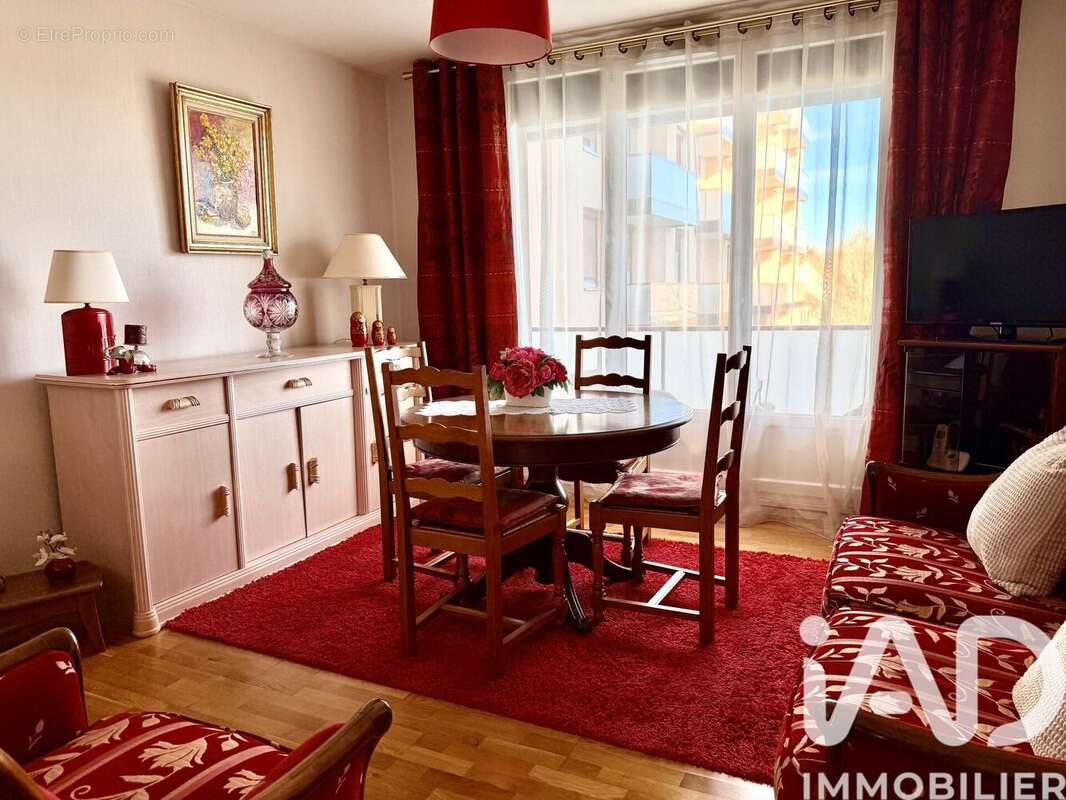 Photo 2 - Appartement à SAINT-JEAN-DE-BRAYE