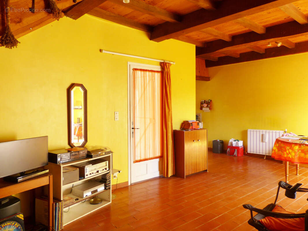 Maison à SAINT-ETIENNE-D'ALBAGNAN