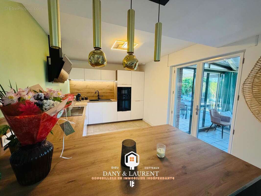 Maison 130 m² à Flines-Lez-Raches  - photo 2