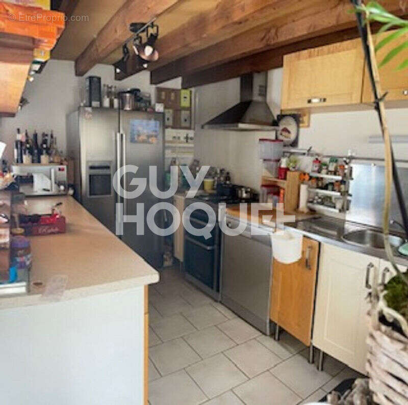 Commerce à MONTSAUCHE-LES-SETTONS