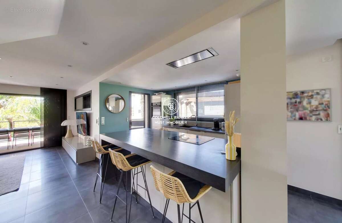 Maison à VILLENEUVE-DE-LA-RAHO