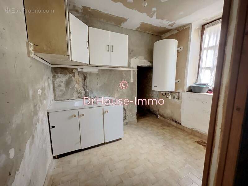 Maison à SAINT-COSME-EN-VAIRAIS