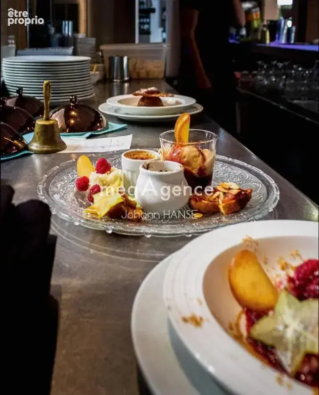 Restaurant–Bar Licence IV à Port-Grimaud – 3 terrasses – CA 390 k€ - photo 8