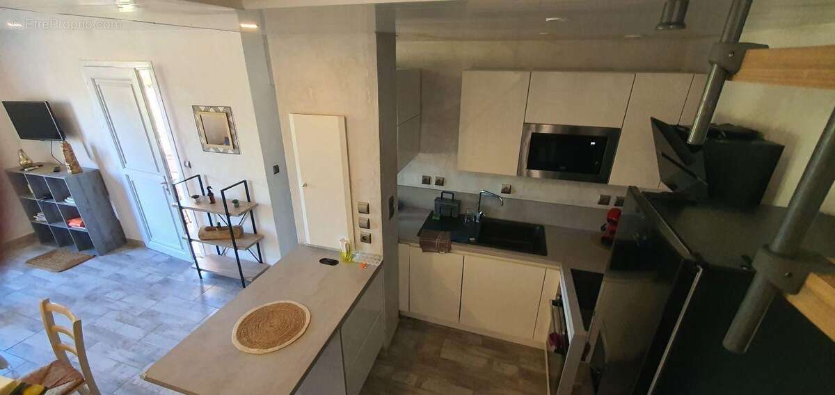 Maison à GALLARGUES-LE-MONTUEUX