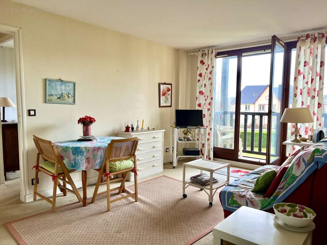 Appartement à BLONVILLE-SUR-MER
