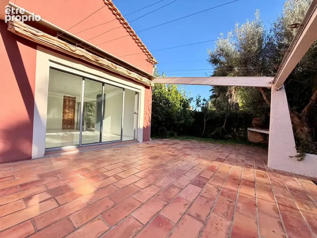 Pérols   villa  atypique t5 de 169m2 au sol avec piscine, jardin et garage - photo 6