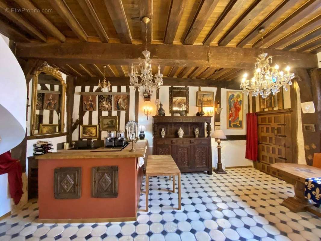 Maison à IVRY-LA-BATAILLE