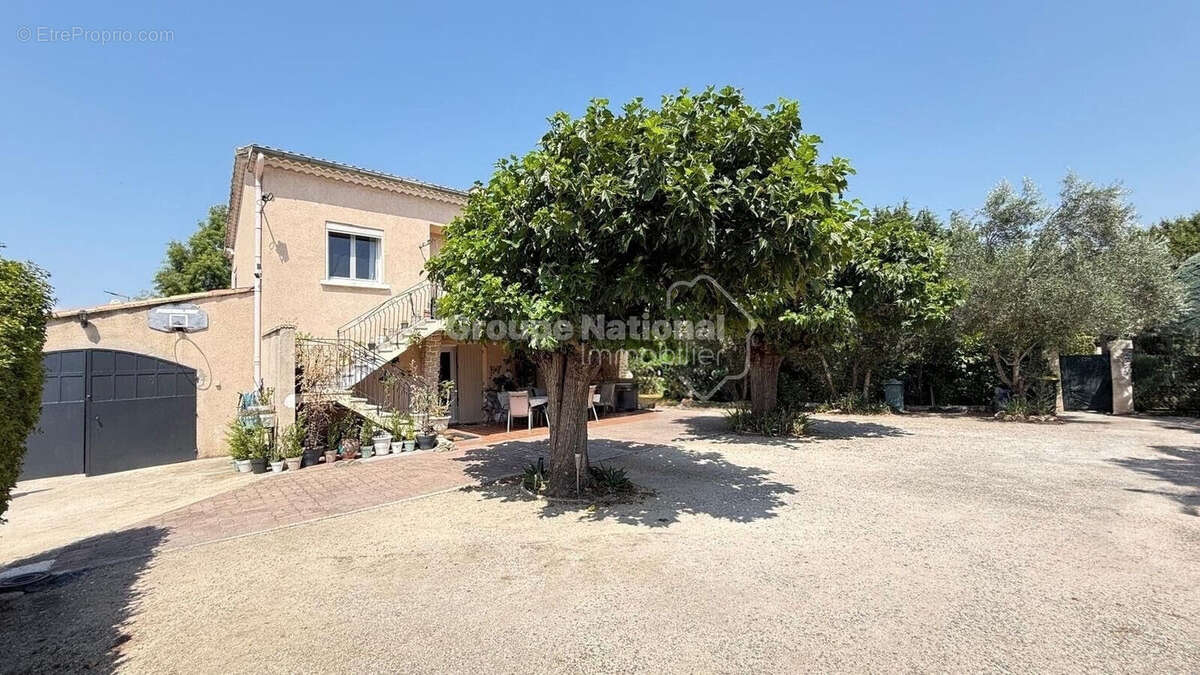 Maison - Spacieuse - Proximité commerces - photo 2