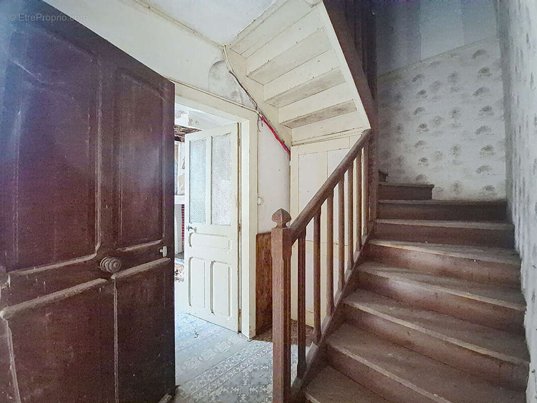 Maison à MAURUPT-LE-MONTOIS