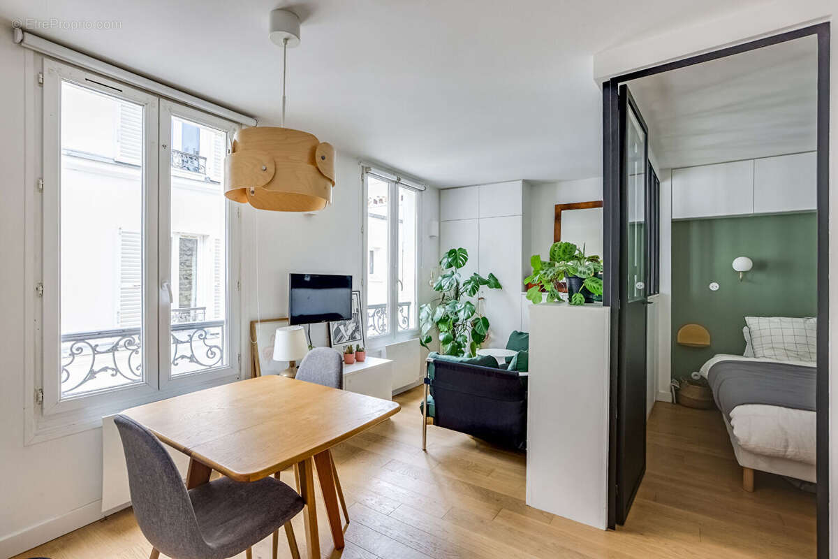 Appartement à PARIS-17E
