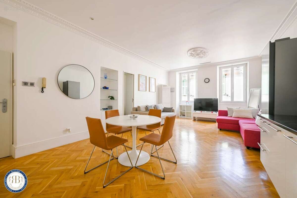 Appartement à VILLEFRANCHE-SUR-MER