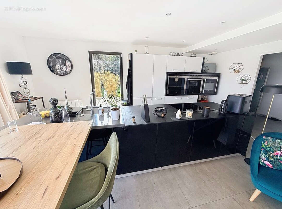 Maison à LE RELECQ-KERHUON