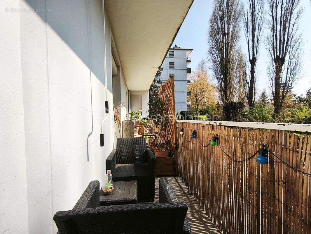 Appartement à NEUVILLE-SUR-SAONE