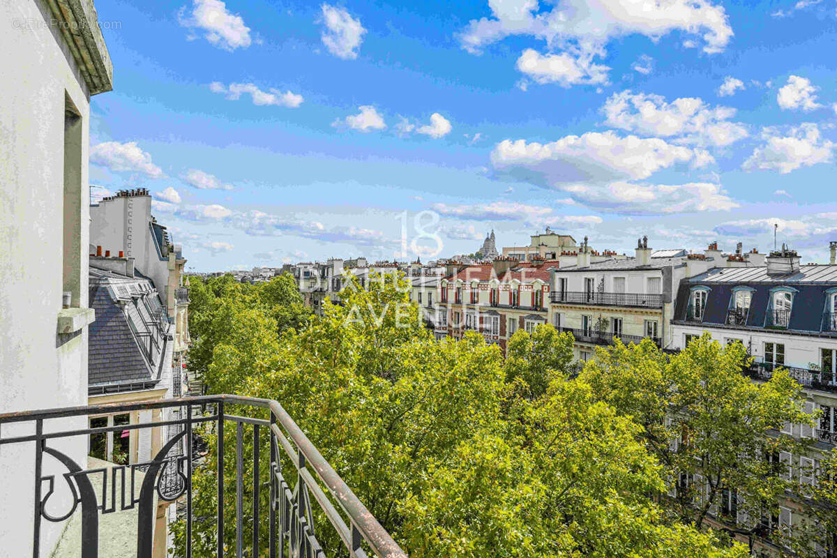 Appartement à PARIS-18E