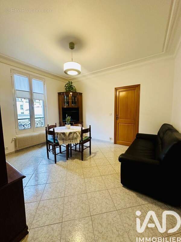 Photo 4 - Appartement à ASNIERES-SUR-SEINE