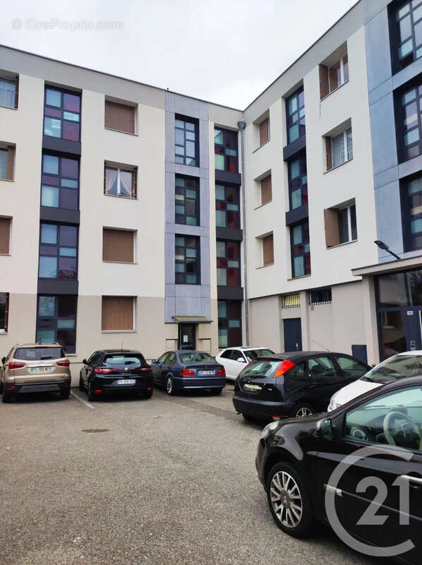 Appartement 79 m² à Vaulx-En-Velin  - photo 7