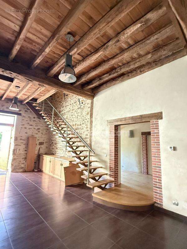 Dun le palestel superbe grange renovee avec gout a usage d'habitation et de garage - photo 6