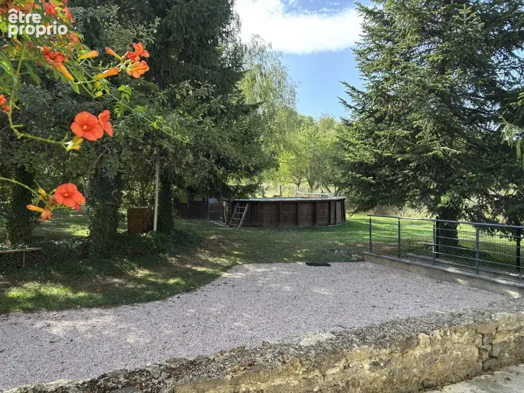 VENAREY LES LAUMES 10min : maison rénovée 227m², dépendances, jardin, pré attenant. Prix : 287 000 € - photo 3
