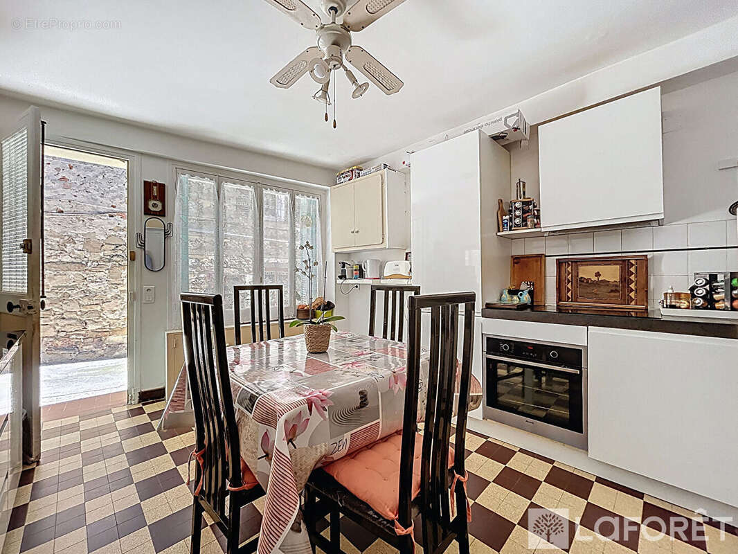 Maison à CASTELLAR