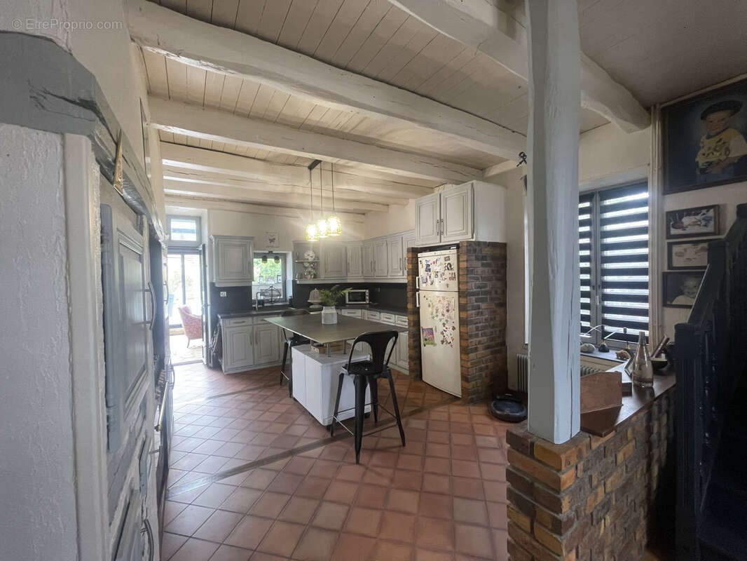 Maison à SAVIGNY-LE-SEC