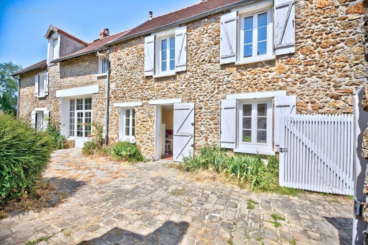 Maison à MAGNY-LES-HAMEAUX