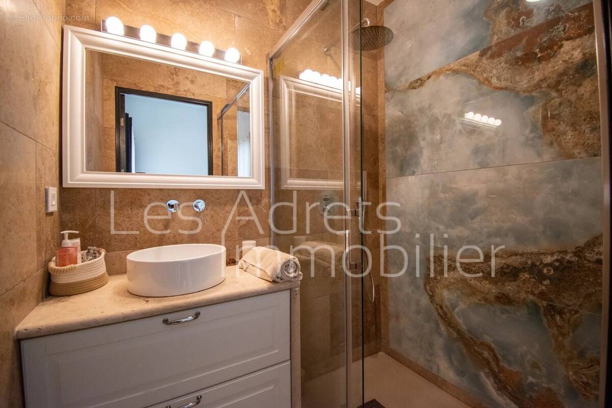 Maison à LES ADRETS-DE-L&#039;ESTEREL