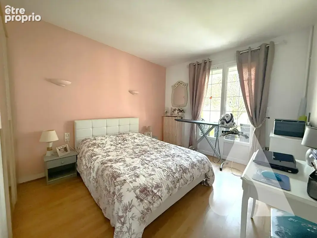 Maison avec sous-sol 4chambres et jardin et véranda - photo 9