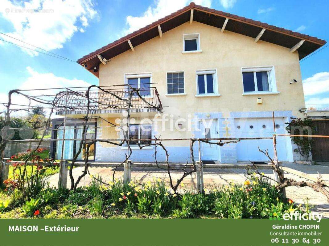 Maison à SAINT-MARTIN-LA-PLAINE