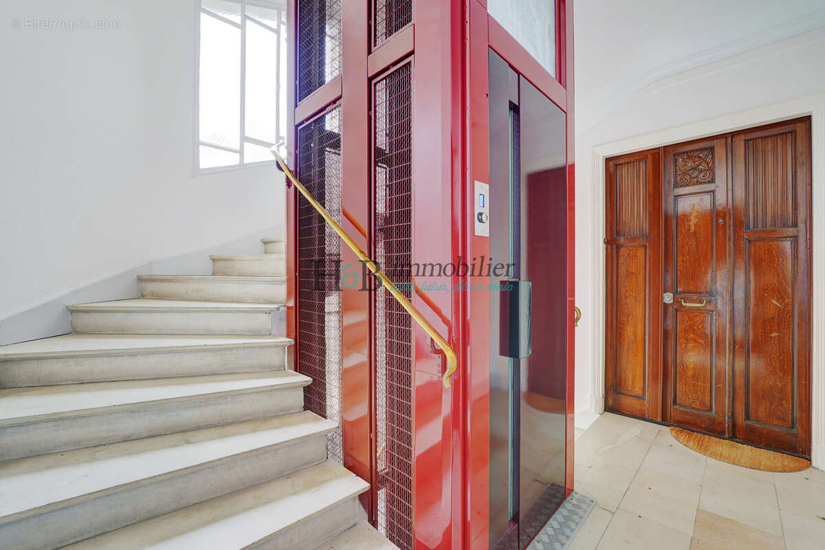 Appartement à PARIS-11E