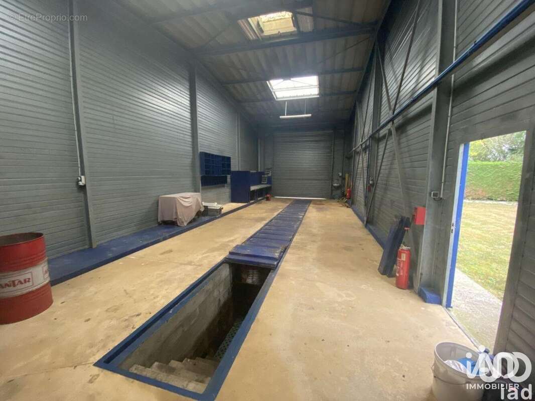 Photo 7 - Commerce à MONTMARTIN-SUR-MER