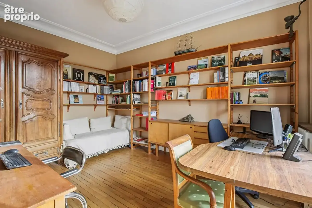Le vesinet - propriete de 232 m² - salon 66 m²  - 4 chambres - terrain 1474 m²  - dependance amenagee 60 m² -  10 mn rer - photo 9