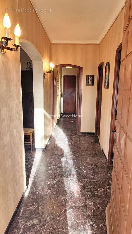 Maison à MIRABEL-AUX-BARONNIES