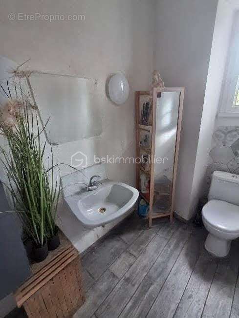 Maison à VILLENEUVE-L'ARCHEVEQUE