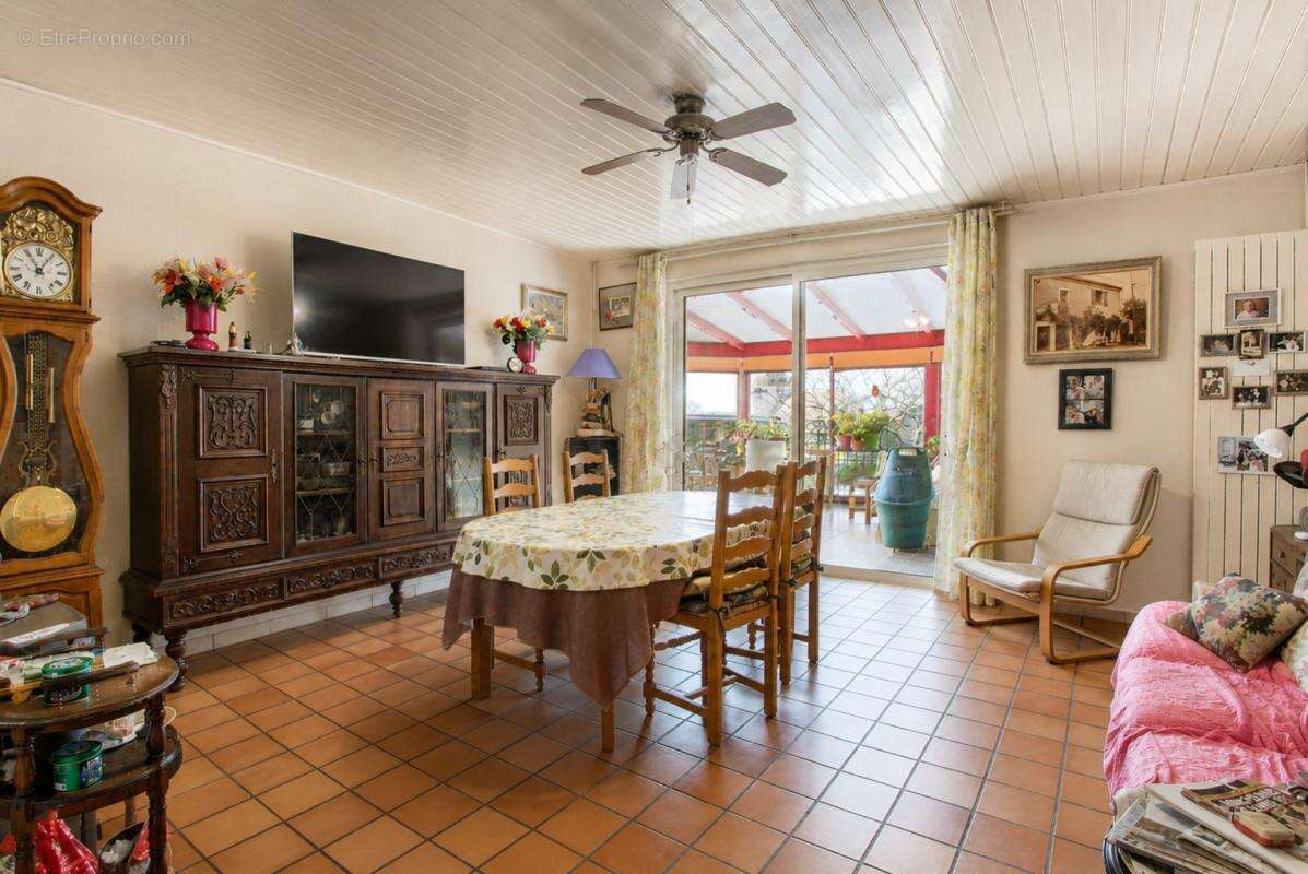 Maison à vendre 7 pièces à 10 minutes du centre ville de Dole (39) - photo 2