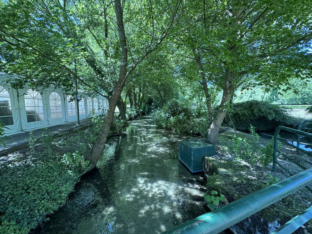 Eco lieu pour agrotourisme bar, restaurant sur 6 hectares environ - photo 3