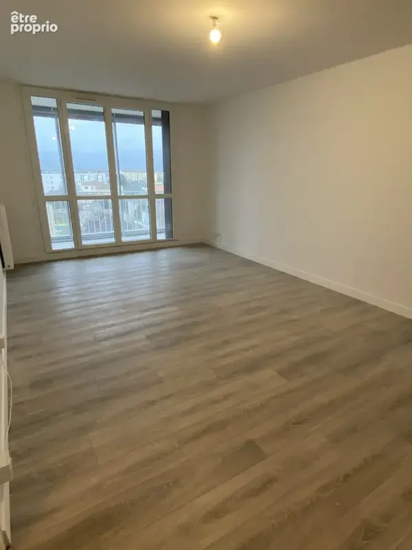 Appartement 5 pièces 90 m² à vendre à Bourg-Les-Valence (26500) - photo 4