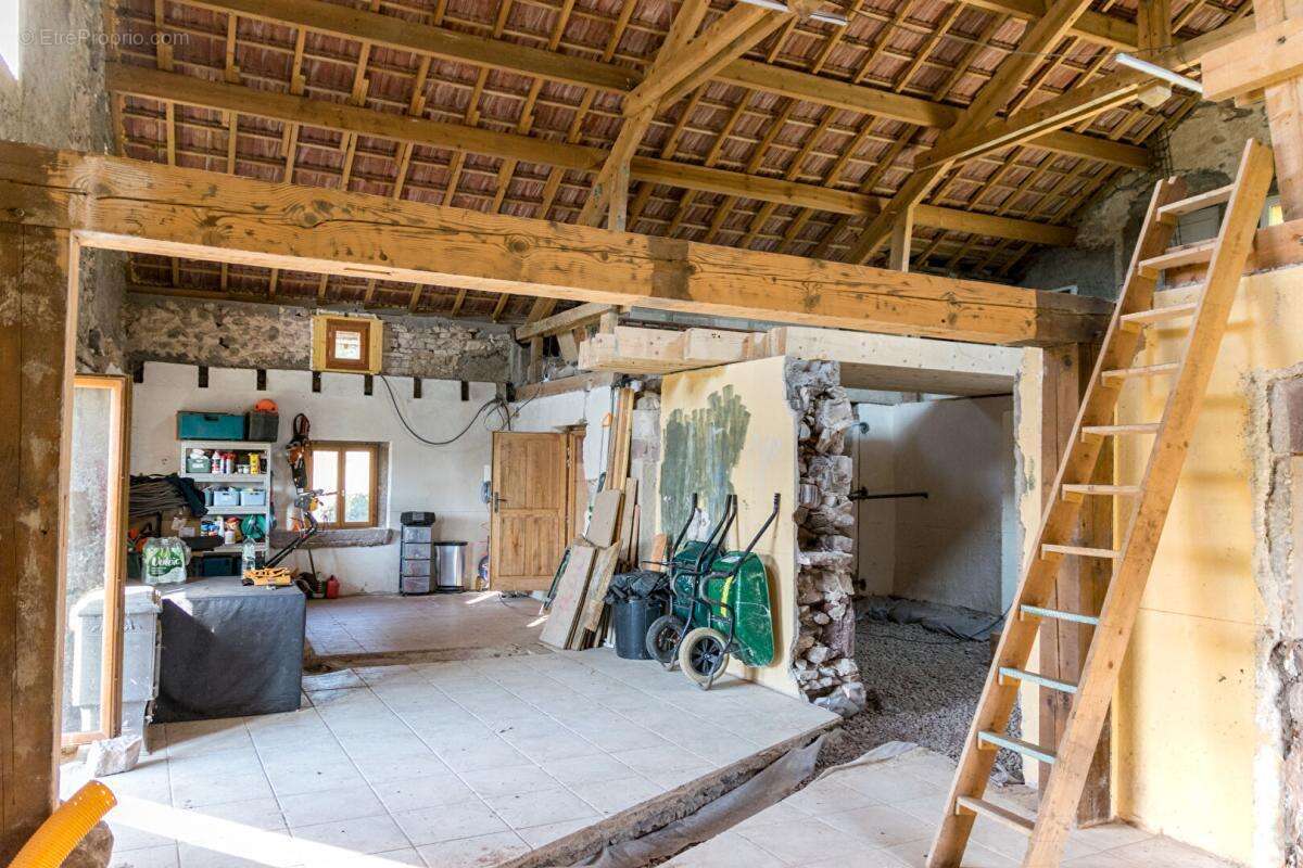 Maison à rénover avec vue dégagée sur la nature - photo 2