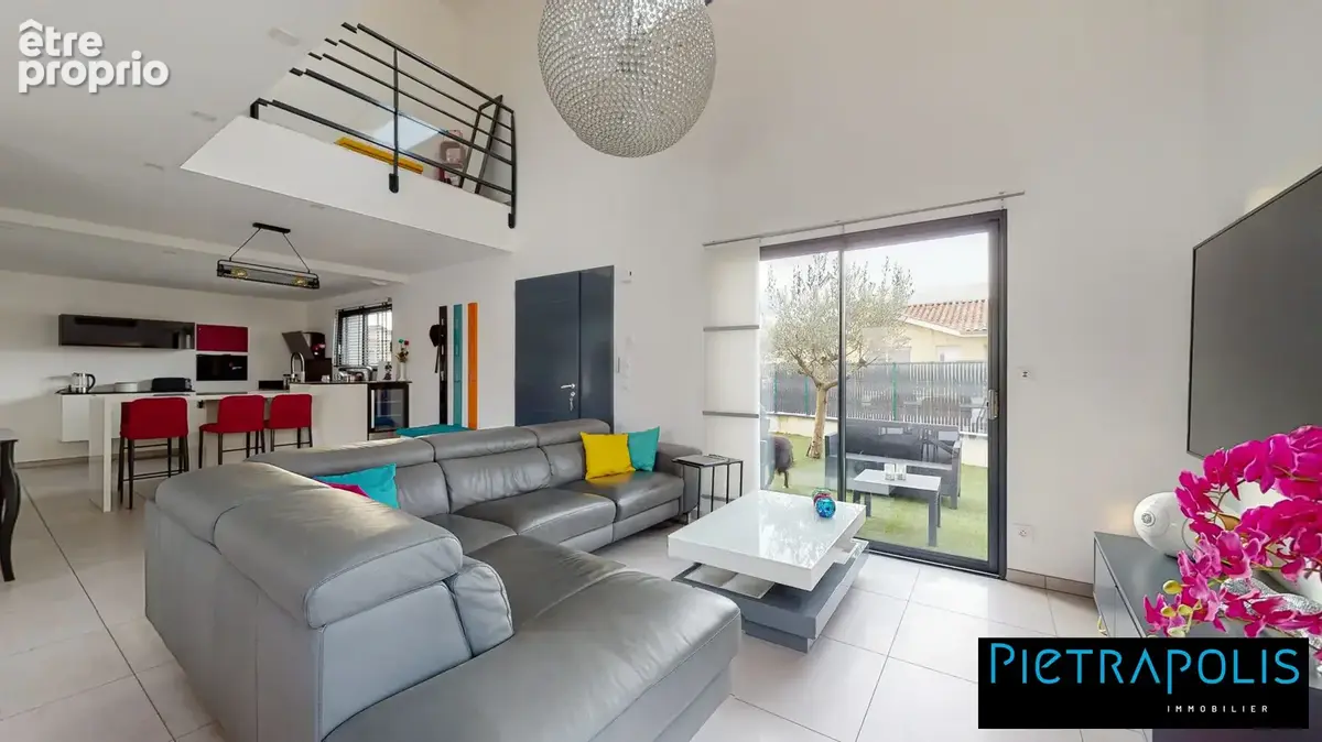 Maison 120 m² à Corcelles-En-Beaujolais  - photo 5
