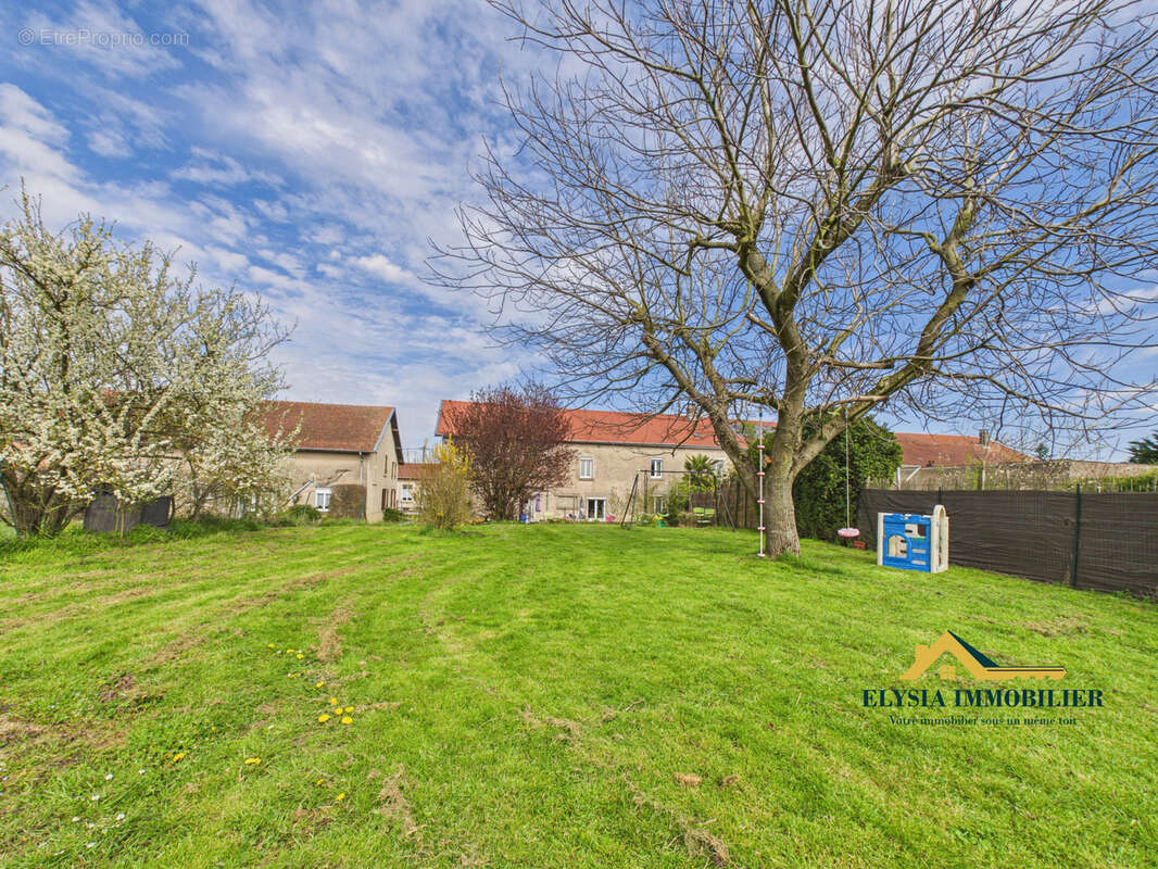 Maison à RICHECOURT