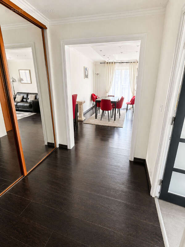 Appartement à PARIS-19E